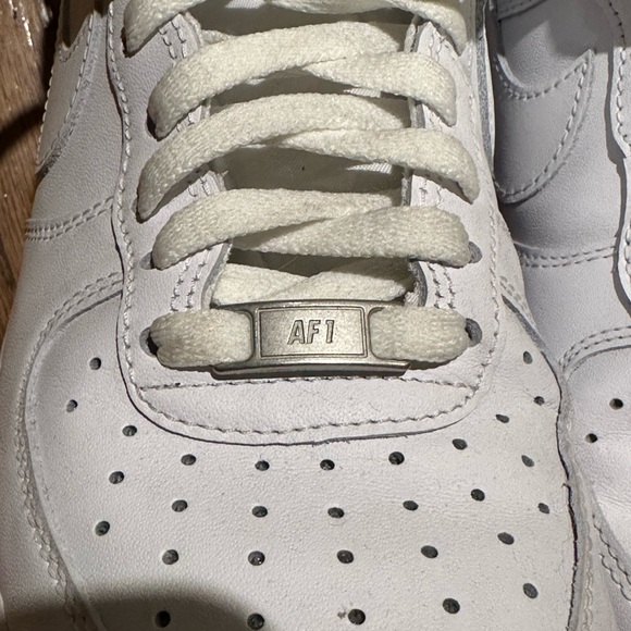 White High Top Nike Air Force Ones. Men’s size 9 - Picture 7 of 9